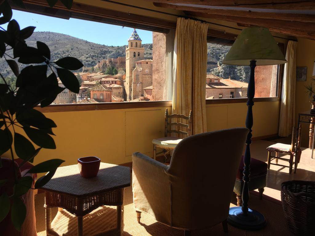 Casa De Santiago Casa de hóspedes Albarracín Exterior foto